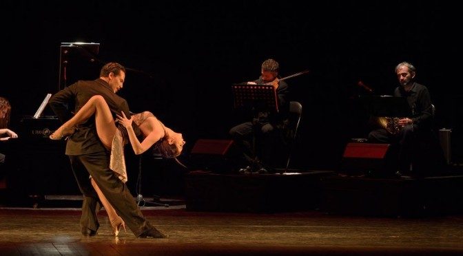 Erica e Adrian in scena con “Mitico tango”