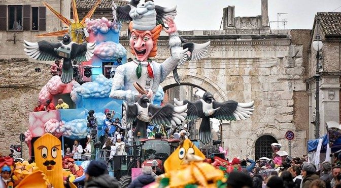 CARNEVALE DI FANO: IL VIDEO DELLA NOSTRA DIRETTA FACEBOOK